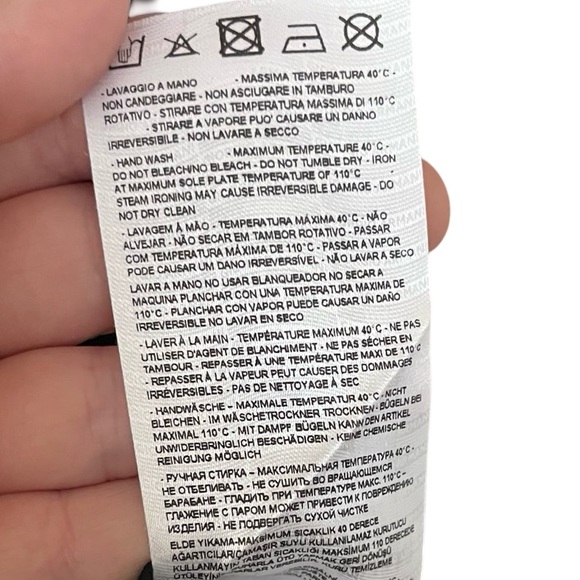 FINAL SALE Giorgio Armani Black & White Graphic Logo Cotton T-Shirt Women’s 4 - Picture 10 of 10